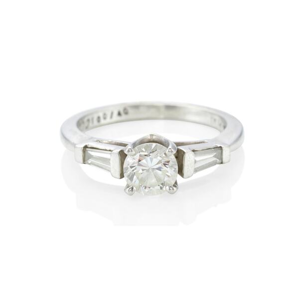Platnium Diamond Ring - Picture 1 of 5